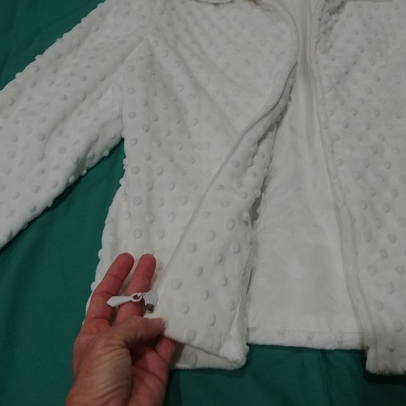 NWT NEW White Velour Super soft textured full zip jacket - Picture 10 of 10